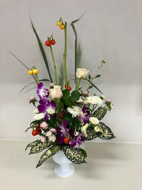 8月先生作品