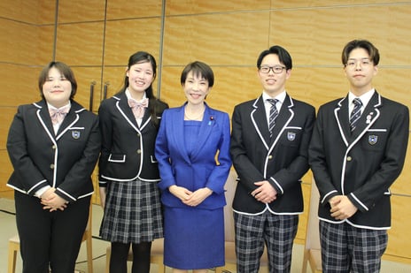 【衆院選2026】
高市総理大臣に現役高校生が聞く
単独インタビューをニコニコで配信
～総理の価値観や衆院選の政策争点に迫る～