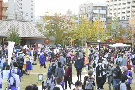 「池袋ハロウィンコスプレフェス2022」
秋晴れの空の下、子どもから大人まで！池袋の街がハロウィンムード一色に
～過去最高の12万5千人が来場～