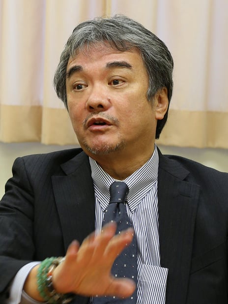 菅 賢治