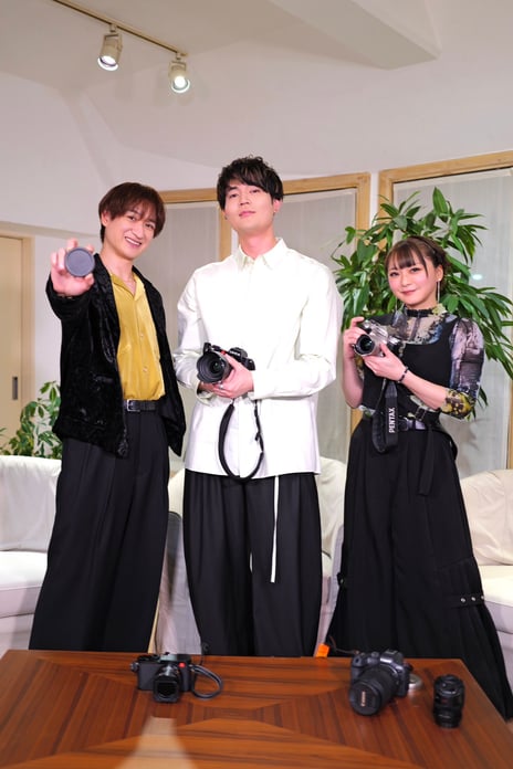 【#45】キスマイ宮田のニコ生やったってit’s Alright!・番組レポート
宮田俊哉「タマの真似して買いました」
自慢のマイカメラを紹介
カメラ好き声優・井澤詩織＆駒田航が
プロ顔負けの撮影テクニックを披露
～Instagramで使える立ち姿の映えワザも伝授〜