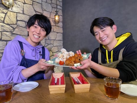 【山下大輝のご褒美番組「肉ッキング#7」・番組レポート】
山下大輝が憧れの先輩・下野紘と紅白唐揚げ作り
待望のカラアゲニスト登場に爆笑の連続！
〜初のリアルイベントで発売するグッズも紹介〜