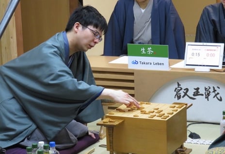 「第3期叡王戦」決勝七番勝負第3局 結果
高見泰地六段が3連勝、初タイトルに王手
~第4局は5/26(土)、群馬・富岡製糸場で開催~