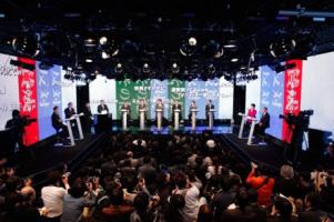 参院選2016「ネット党首討論」
6月19日（日）ニコファーレで開催
ネット事業者10社「わっしょい！ネット選挙」共同企画